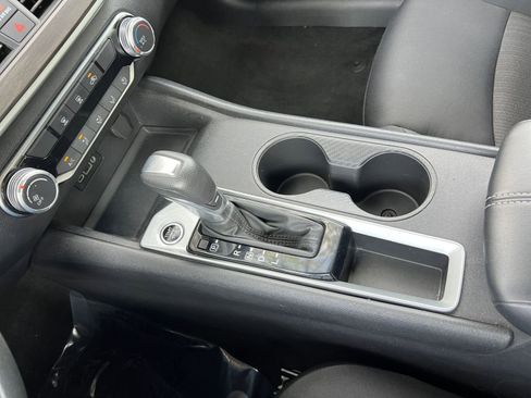 Used 2025 Nissan Altima 2.5 SV image 41