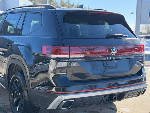 New 2026 Volkswagen Atlas Peak Edition image 16