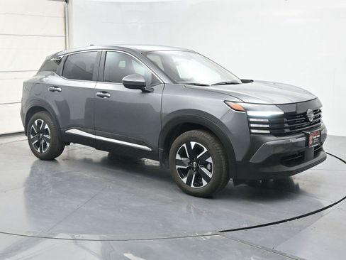Certified 2025 Nissan Kicks SV AWD/4WD image 24
