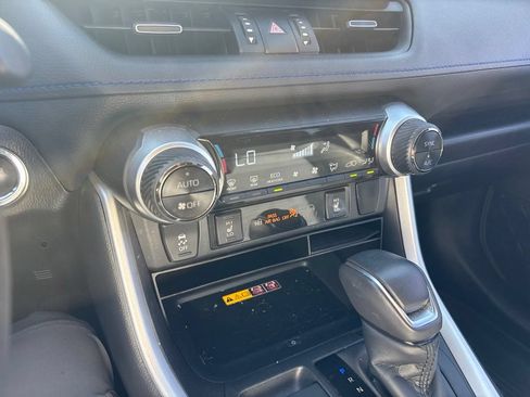Used 2024 Toyota RAV4 XSE w/ Advanced Technology Package AWD/4WD image 19