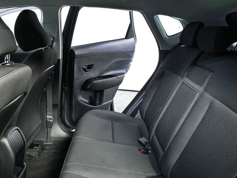 Used 2025 Hyundai Kona SE FWD image 19