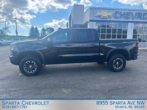 Used 2024 Chevrolet Silverado 1500 ZR2 w/ Technology Package AWD/4WD image 7