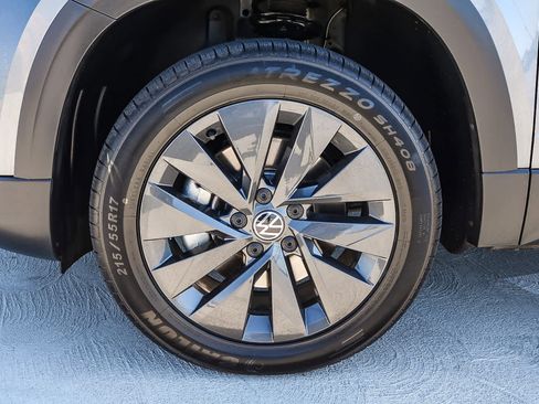 Used 2024 Volkswagen Taos S image 11