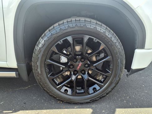Used 2021 GMC Sierra 1500 Denali w/ Denali Ultimate Package AWD/4WD image 9