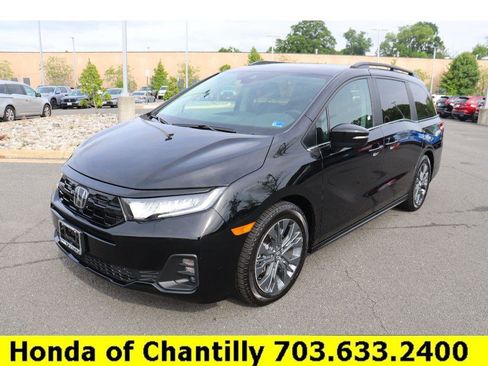 Certified 2025 Honda Odyssey Touring image 3