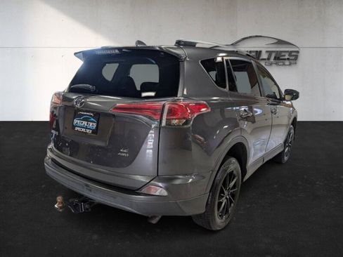 Used 2017 Toyota RAV4 LE image 10