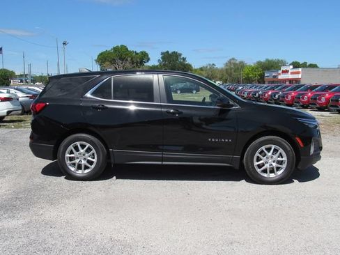 Used 2024 Chevrolet Equinox LT FWD image 2