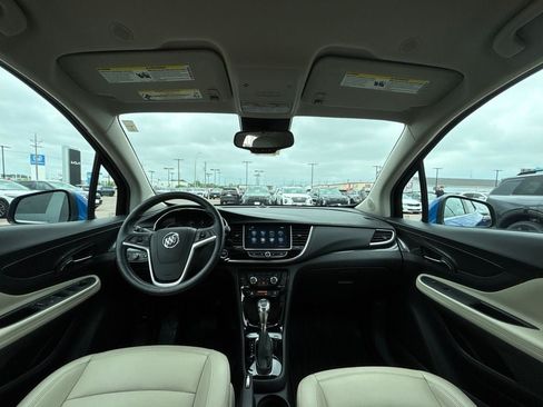 Used 2018 Buick Encore Essence AWD/4WD image 25