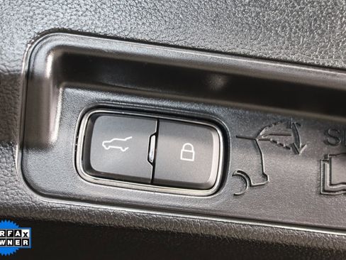 Used 2022 Ford Explorer XLT image 56