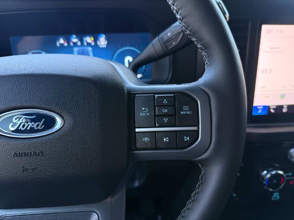 Used 2026 Ford F250 Lariat AWD/4WD image 31