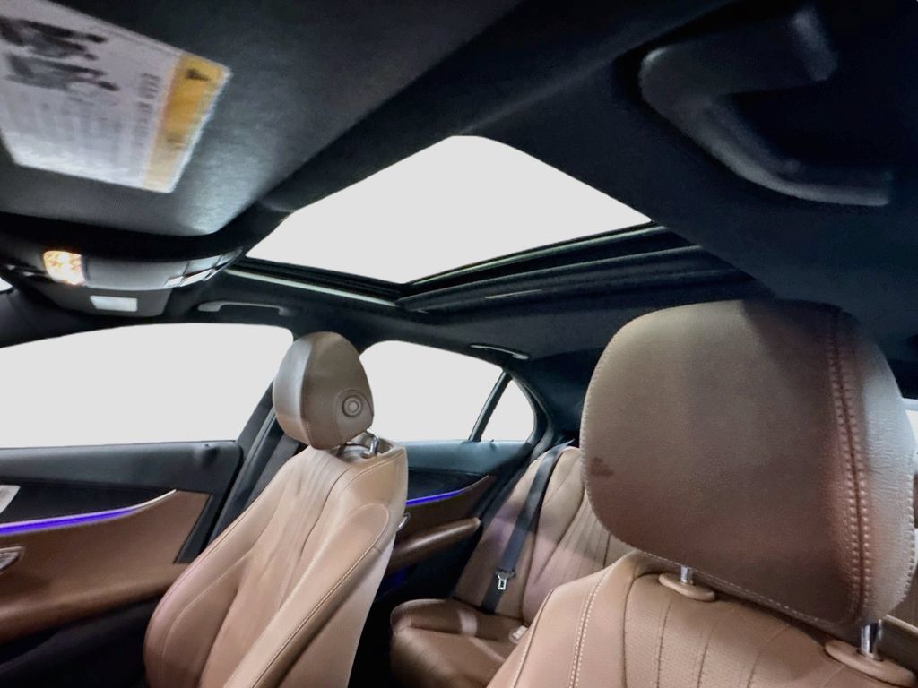Used 2022 Mercedes-Benz E 350 4MATIC Sedan image 25
