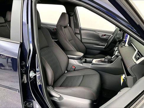 Used 2025 Toyota RAV4 SE AWD/4WD image 8