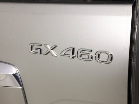 Used 2023 Lexus GX 460 Luxury w/ Sport Design Package image 17