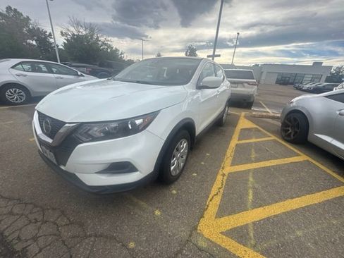 Used 2020 Nissan Rogue Sport S FWD image 3