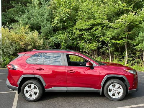Used 2019 Toyota RAV4 XLE w/ Convenience Package AWD/4WD image 34