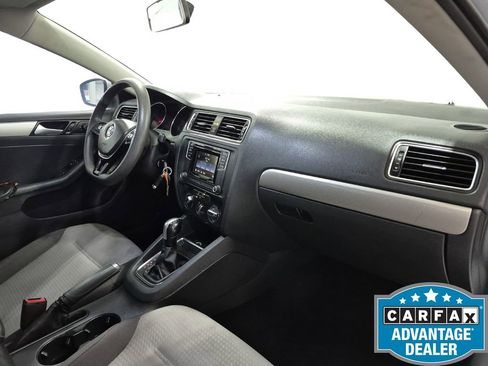 Used 2017 Volkswagen Jetta S image 23