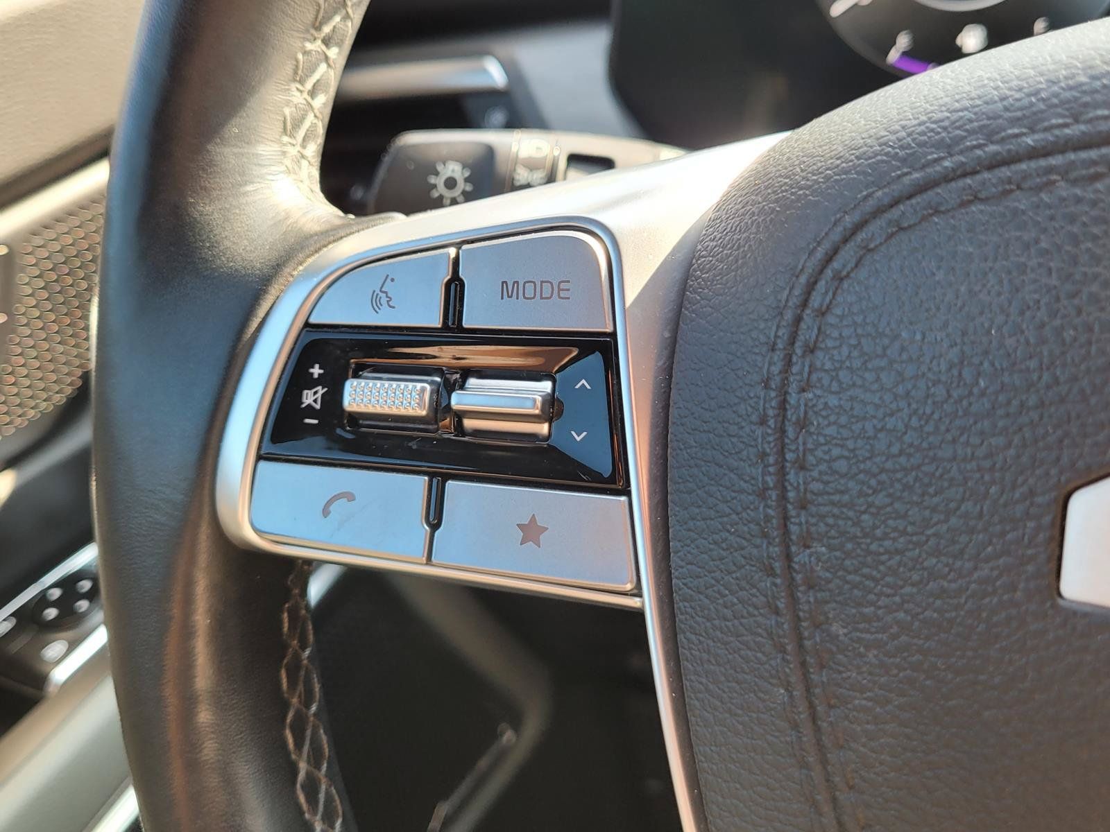 Used 2024 Kia Telluride SX Prestige X-Pro AWD/4WD image 9
