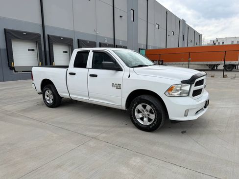Used 2019 RAM 1500 Express AWD/4WD image 11