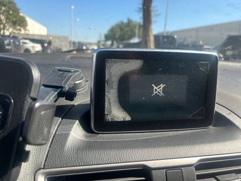 Used 2016 MAZDA MAZDA3 i Sport FWD image 5