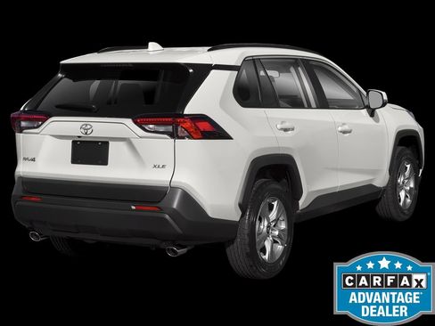 Used 2021 Toyota RAV4 XLE Premium FWD image 4