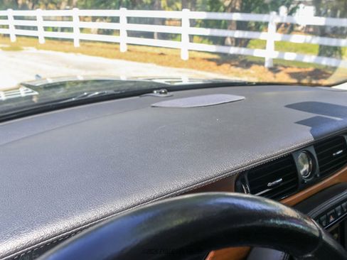 Used 2006 Jaguar XJ Vanden Plas Super V8 Portfolio RWD image 52