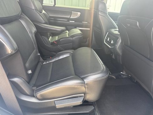 Used 2025 Ford Expedition Platinum AWD/4WD image 21