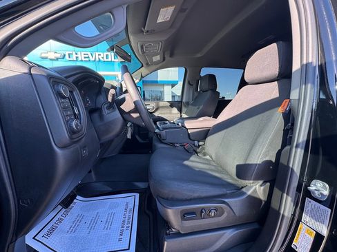 Used 2022 Chevrolet Silverado 2500 Custom w/ Custom Convenience Package image 10