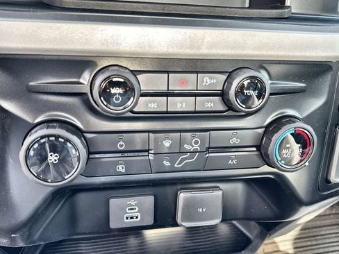 New 2025 Ford F550 4x4 Regular Cab Super Duty image 17