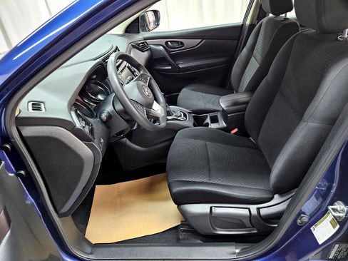 Used 2021 Nissan Rogue Sport S image 14