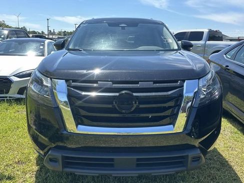 Used 2024 Nissan Pathfinder SV AWD/4WD image 12