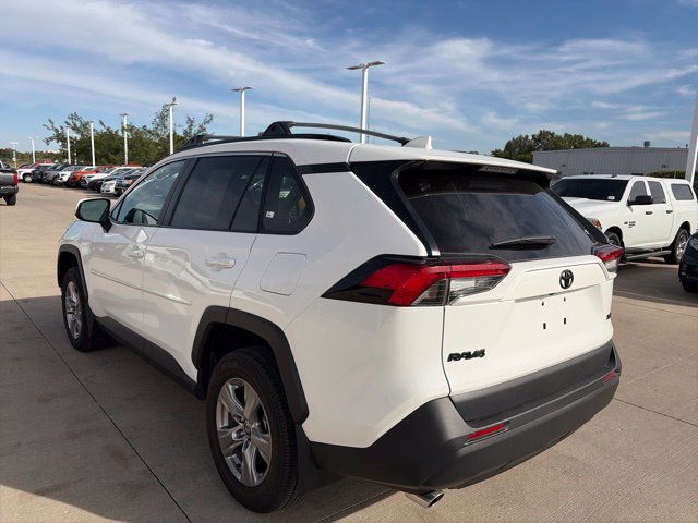 Used 2024 Toyota RAV4 XLE FWD image 5
