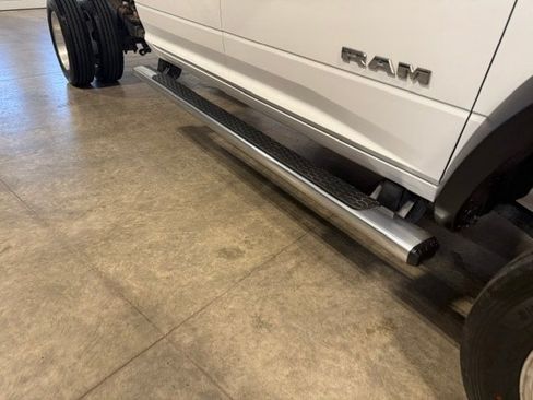 Used 2021 RAM 5500 Tradesman w/ Chrome Appearance Group AWD/4WD image 7