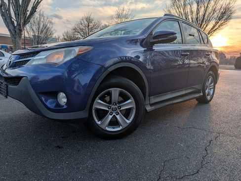 Used 2015 Toyota RAV4 XLE image 1