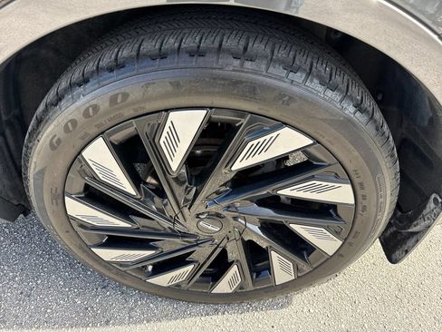 Used 2024 Lincoln Nautilus Black Label w/ Jet Appearance Package (87T) AWD/4WD image 12