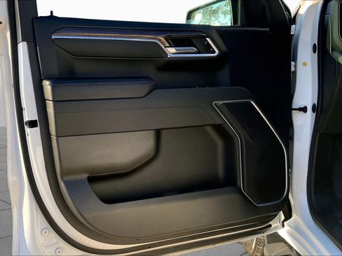 Used 2023 Chevrolet Silverado 1500 RST RWD image 22