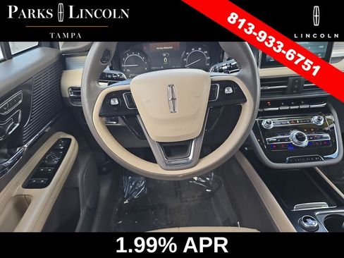 Used 2022 Lincoln Corsair FWD w/ Premium Package image 12