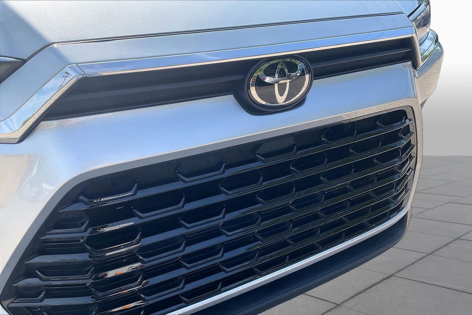 Used 2026 Toyota Grand Highlander FWD image 29