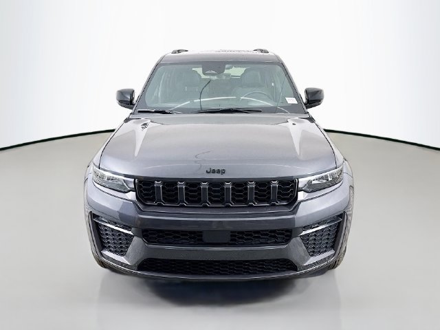 New 2026 Jeep Grand Cherokee Altitude AWD/4WD image 2