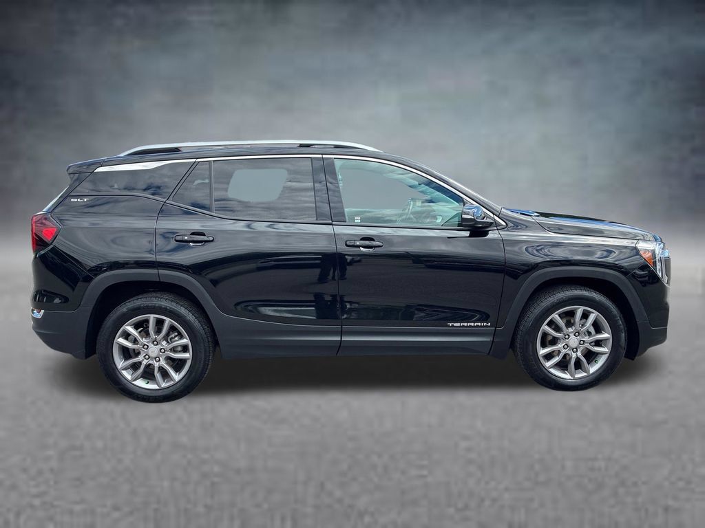Used 2024 GMC Terrain SLT AWD/4WD image 7