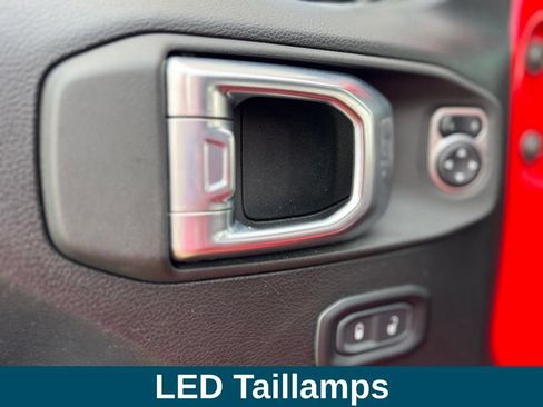 Used 2021 Jeep Gladiator Rubicon AWD/4WD image 18