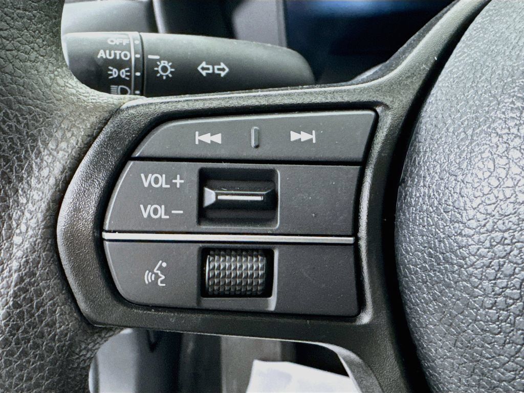 Used 2025 Honda Accord SE image 12