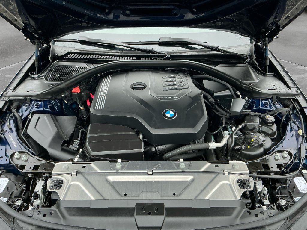 Used 2024 BMW 330i Sedan w/ M Sport Package RWD image 18