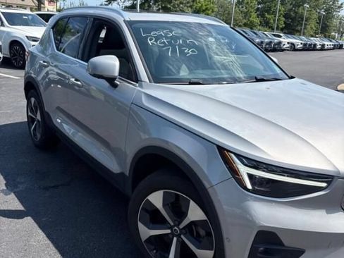 Used 2024 Volvo XC40 B5 Plus w/ Protection Package Premier AWD/4WD image 1