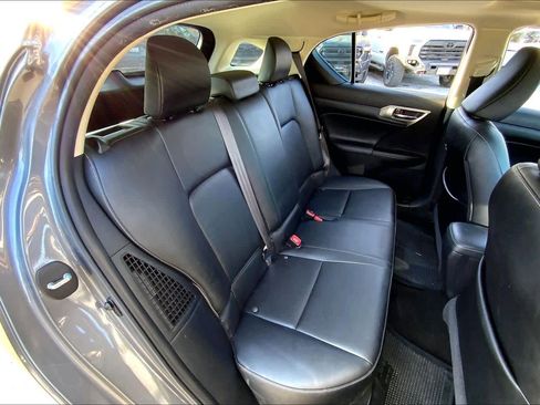 Used 2015 Lexus CT 200h Hybrid image 18