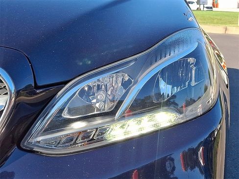 Used 2014 Mercedes-Benz E 350 4MATIC Sedan image 8