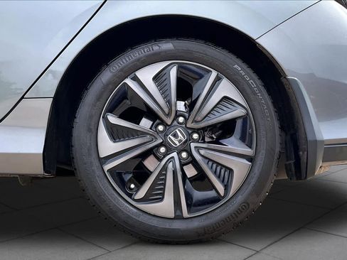 Used 2019 Honda Civic EX image 10