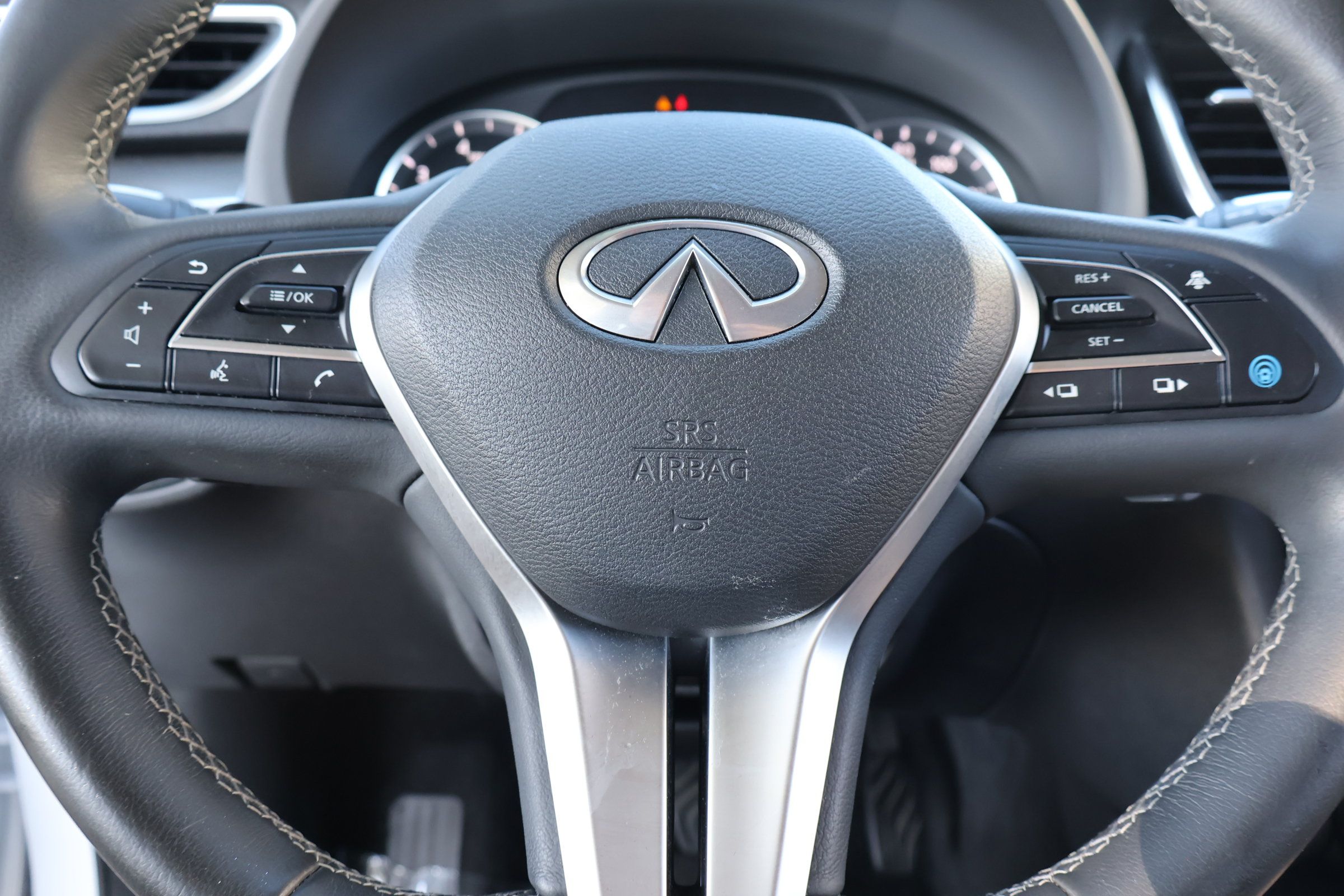 Certified 2023 INFINITI QX50 Luxe FWD image 24