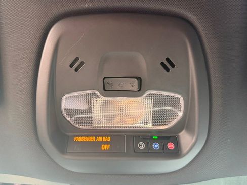 Used 2025 Chevrolet Trax RS w/ Driver Confidence Package FWD image 29