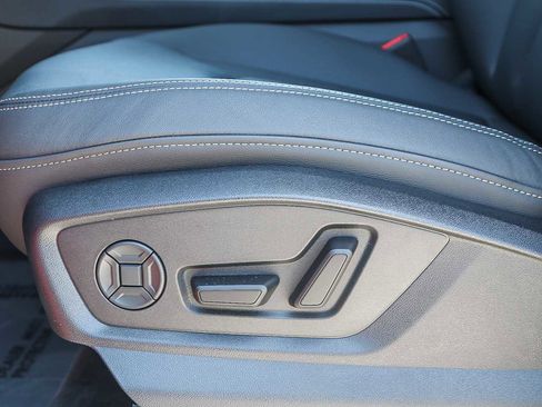 New 2025 Audi Q8 Premium Plus image 24