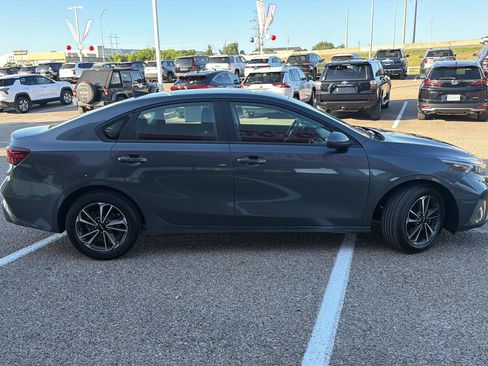 Used 2024 Kia Forte LXS FWD image 2